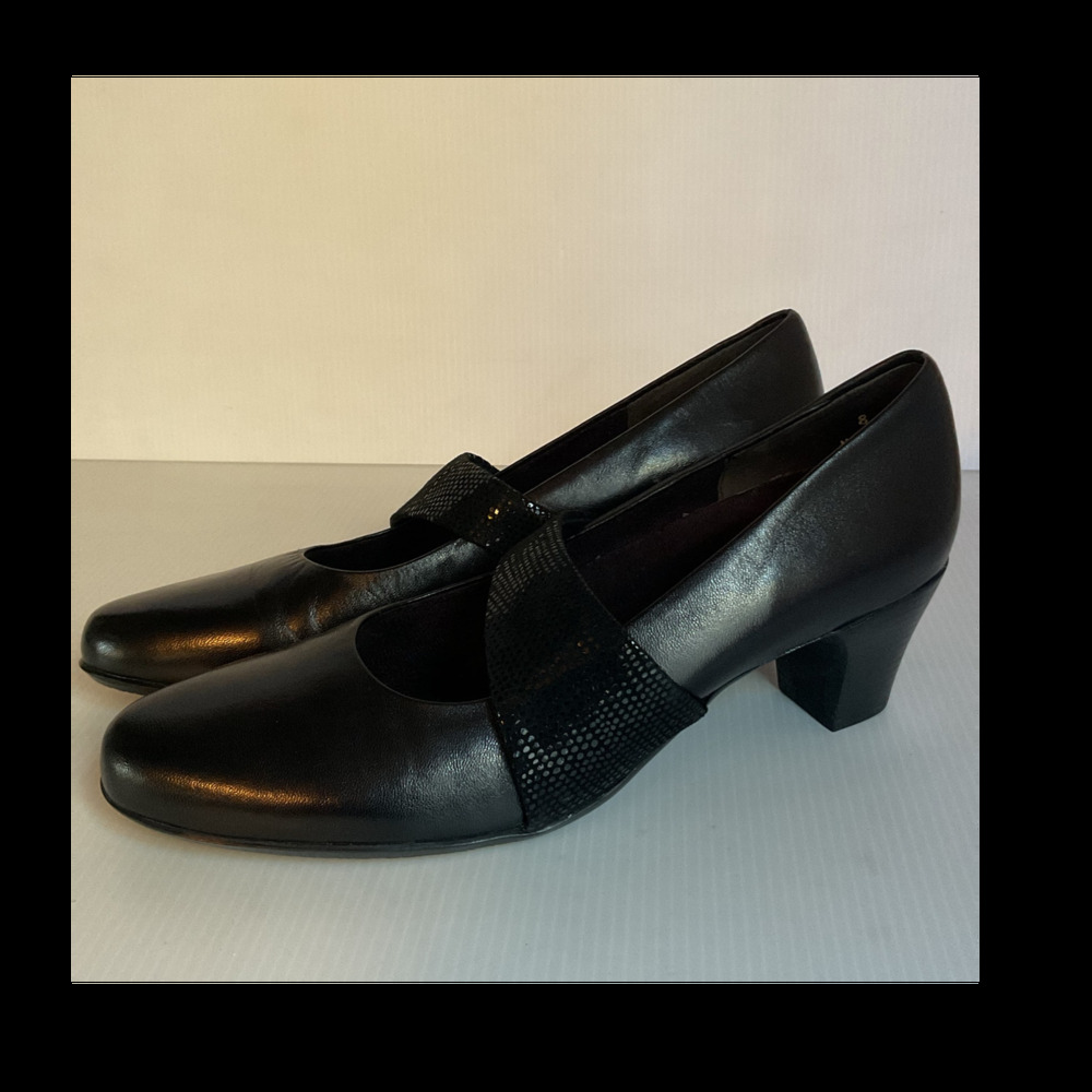 Munro American Mary Jane Heels Black Leather Women’s Size 8.5 N